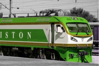 Ouzbékistan en train : des steppes aux cités de la soie