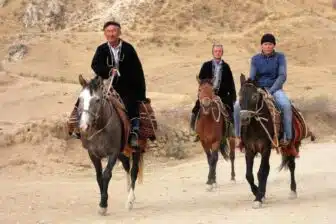 L'Ouzbékistan en train et à cheval