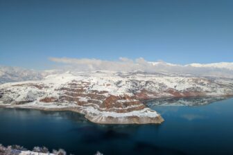 Ski et neige en Ouzbékistan – Aventure hivernale et culture sur la Route de la Soie