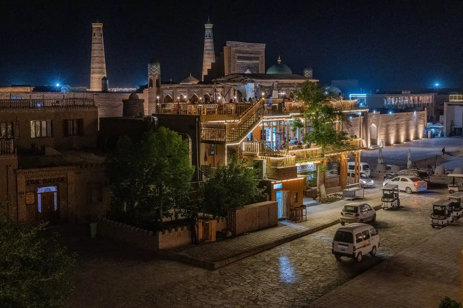 Audrey & Jessica : Sur les traces des caravanes de la Route de la Soie (12 jours)